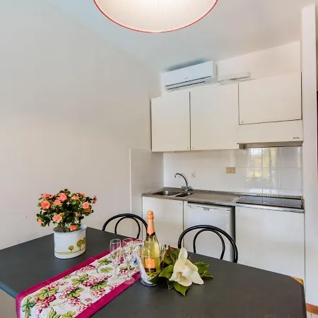 Bilo Standard-9 By Interhome Apartman